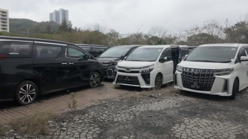 Waduh! Alphard-Rolls Royce Terbengkalai di Hotel Bintang 5