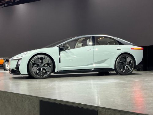 Toyota Pamer Corolla 'Radikal' dan Land Cruiser FJ di Japan Mobility Show 2025