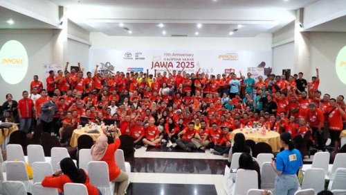 Ketika Innova Zenix Hybrid Diadu Irit, Ini Hasilnya