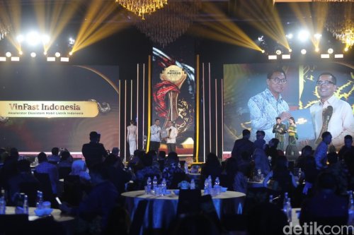 VinFast Raih Penghargaan Akselerator Ekosistem Mobil Listrik Indonesia