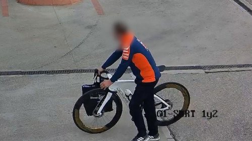 Maling Modus Pakai Seragam Mekanik KTM, Curi Sepeda Jorge Martin
