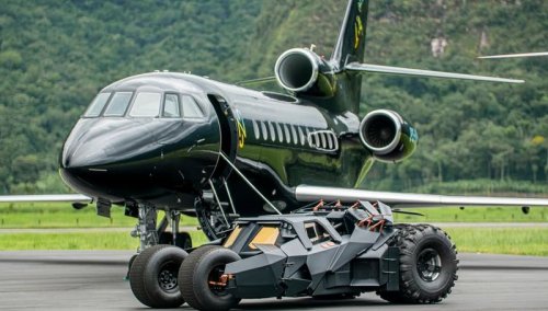 Ferrari-Lomborghini Terlalu Mainstream, Neymar Pamer Batmobile, Jet Pribadi, Helikopter