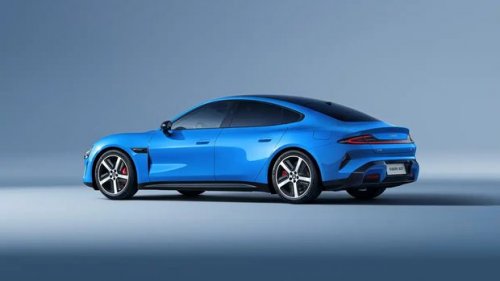 Mobil Listrik Terbaru Xiaomi Terpesan 100 Ribu Unit dalam 2 Pekan