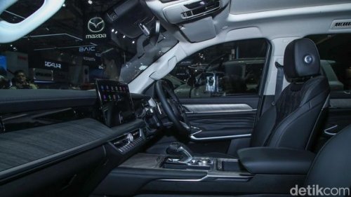 Harga Mepet Pajero Sport-Fortuner, Begini Spek GWM Tank 500 Diesel di Indonesia