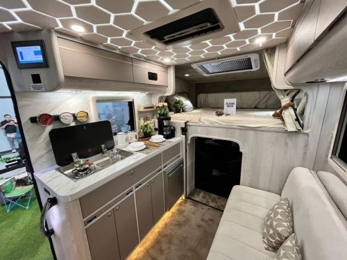 Modifikasi Toyota Rangga Jadi Rumah Berjalan, Habiskan Biaya Rp 800 Juta