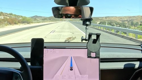 Un périple en Tesla en mode autonome qui tourne (très) court