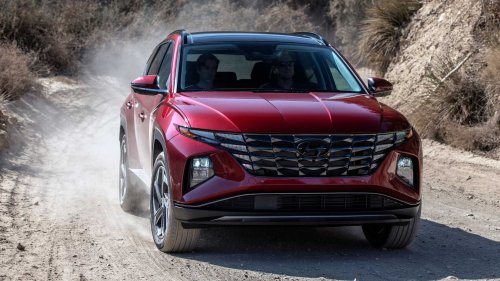 'What On God’s Green Earth Does That Do?:' Mechanic Puts a New Hyundai Tucson on a Lift. Then He Notices a Curious Design Change