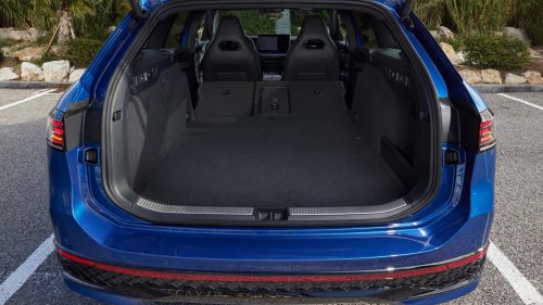 Diésel, 1.375 km sin repostar, casi 700 l de maletero ¡y rebajado!