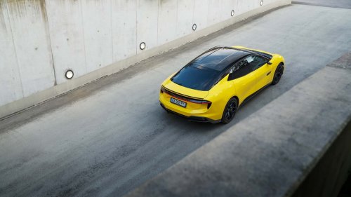 Review Lotus Emeya 2025: Lotus yang Sangat Berbeda