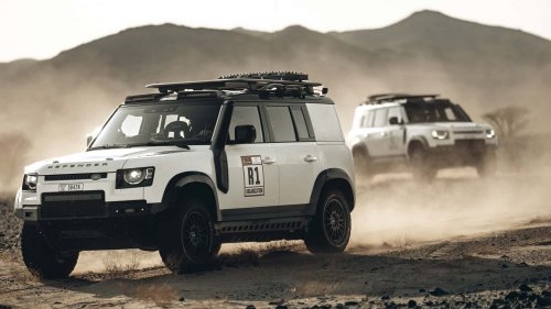 Le Defender partenaire officiel du Dakar 2026 : à l'œuvre dans le désert