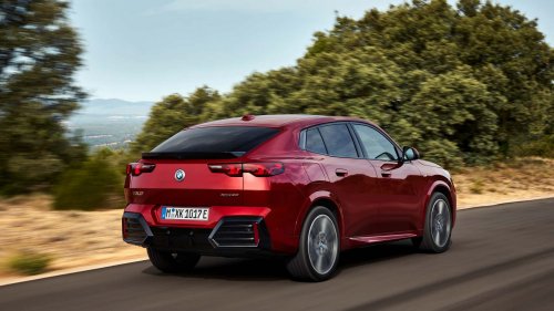 BMW-Modellpflege Frühjahr 2026: Mehr Reichweite für iX1/iX2 und V8-Optimierung