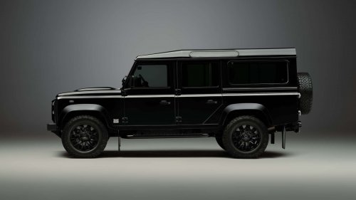 Land Rover Spends 300 Hours Painting a Classic Defender V-8