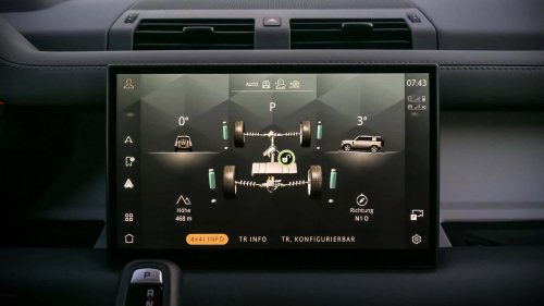 Land Rover Defender P300e im Test: Sanftmütiger Offroad-Gigant