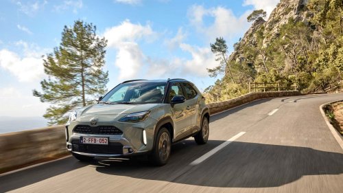 Nuevo Toyota Yaris Cross 2025: oferta SUV, Hybrid Eco, revisiones, garantía WOW