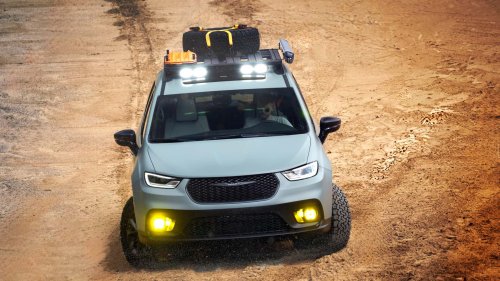 'Thunderdome': Chrysler Mechanic Blasts Stellantis Over Dealership's 1.6-Hour Rule. Then Gen-Z Starts An Intergenerational War