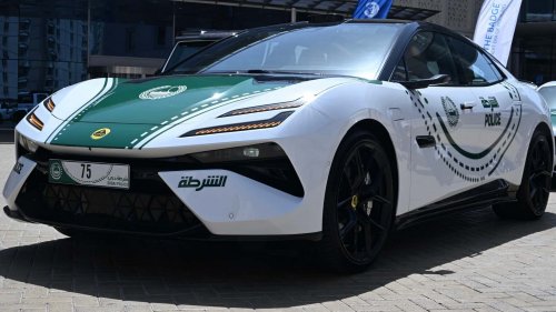 Polisi Dubai Memiliki Supercar Baru, Lotus Emeya S