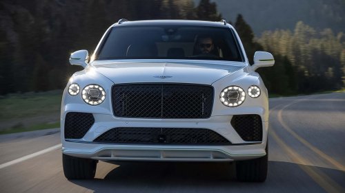‘My Mercedes Supposedly Has That': Traffic Light Expert Says Bentleys Can Predict When Lights Change Green. It Works—But How