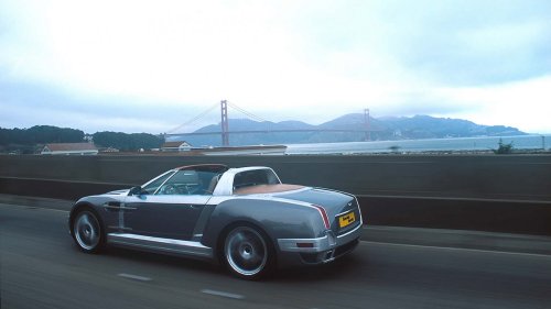 Así era el Aston Martin menos inglés, en la década de 2000