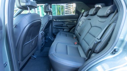 Desde 23.800 € y con motor de gasolina, híbrido o eléctrico. Con el KGM Torres, tú decides