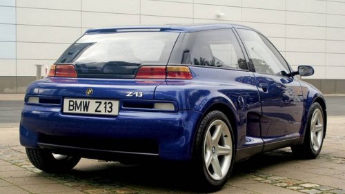 Ingatkah Anda Saat BMW Membuat Hatchback Bermesin Tengah?