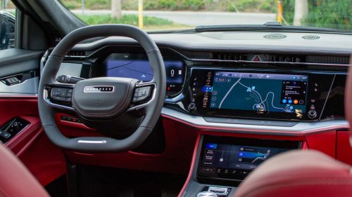 ‘It’s a Jeep Thing:’ Man Parks Jeep Wagoneer S Outside With Half Charge. Then He Tries to Drive It 2 Days Later