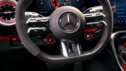 Mercedes-AMG GT Viertürer: Erste Bilder vom Cockpit