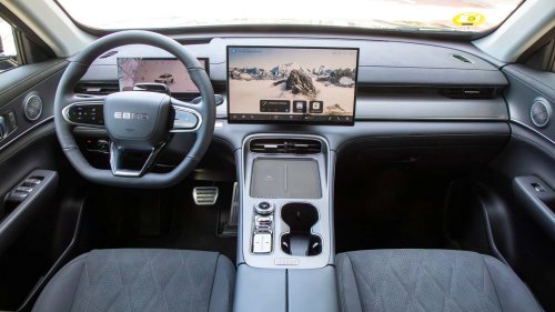 El EBRO s800 baja de precio por sorpresa y cuesta como un SUV compacto