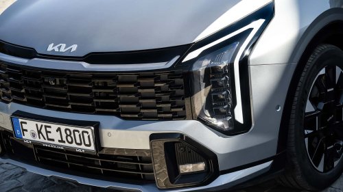 Kia Sportage vs. Toyota Corolla Cross: Hybrid-SUVs im Vergleich