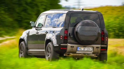 Land Rover Defender P300e im Test: Sanftmütiger Offroad-Gigant