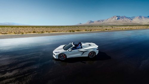 Chevrolet Celebrates America's Birthday With Special Stars and Stripes Graphics