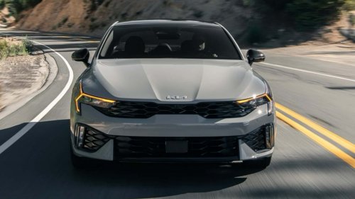 'So Apparently Recalls Are Optional Now:' Woman Buys New Kia. 4 Days Later, It Begins Giving Out When She Hits 60 Mph