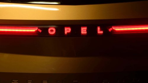 El Opel Grandland con 694 km de alcance tiene precios en España