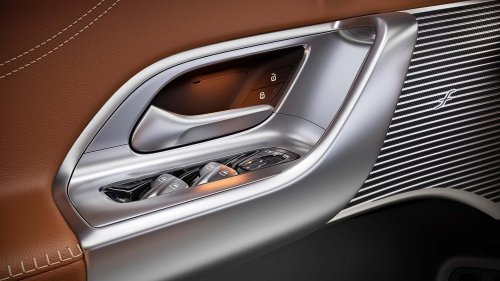 Elektrischer Mercedes GLC (2026): Armaturenbrett wird zum Mega-Bildschirm