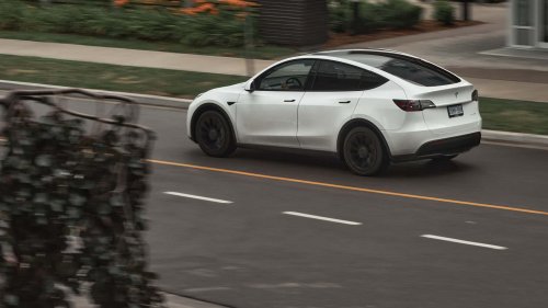 Tesla revoit la conception de ses poignées après des cas de personnes bloquées dans la voiture