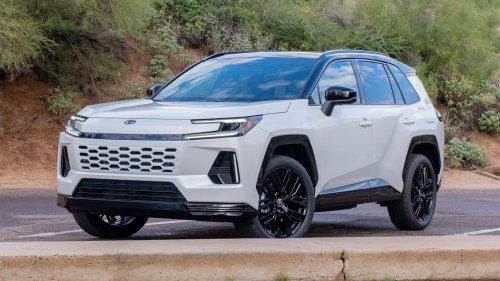 ‘$4,000 Off:’ Toyota Salesman Says He Has to Sell 30 RAV4s, 30 Camrys and Corollas by the End of the Month. Here’s Why