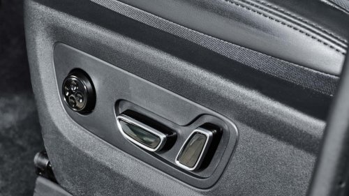 EMC 212, el interior y el maletero del nuevo todoterreno de gasolina