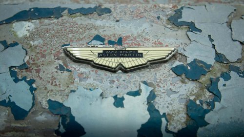 Dieser schrottreife Aston Martin DB5 glänzt wieder wie neu