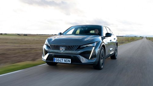 210 CV y 453 km de autonomía, para este crossover coupé de imagen deportiva