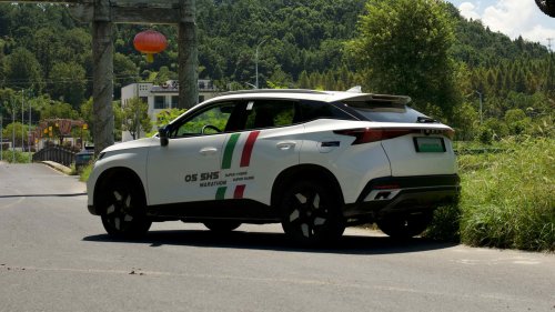 Omoda 5 híbrido: 224 CV y etiqueta Eco, por 23.990 euros