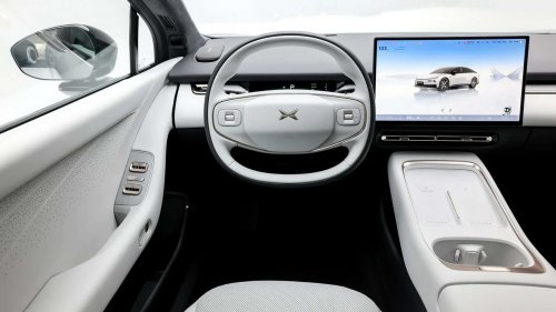 Xpeng P7+ 2026: interior y maletero de la berlina china