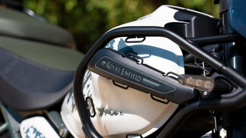 Royal Enfield lanza la edición especial Mana Black de la Himalayan