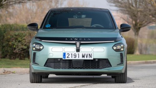 Lancia Ypsilon Elettrica 2026, un utilitario cero emisiones con mucho estilo