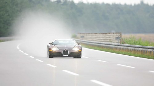 20 Years Later, The Bugatti Veyron Is Cooler Than Ever
