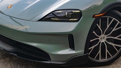 Merek Ultra-Mewah Promotor Awal Mobil Listrik yang Telah Bergeser