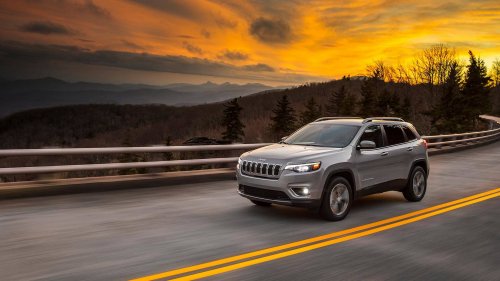 'No Engine Or Transmission Issues?': Illinois Uber Customer Gets Into 2019 Jeep Cherokee. Then He Sees the Odometer
