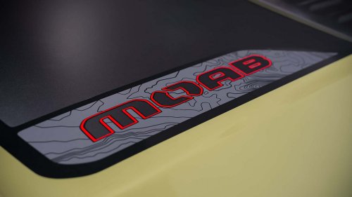 Jeep Recon Hancur Berantakan dalam Video Viral