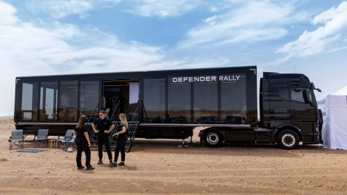 ¡A la caza del Land Rover Defender del Dakar!