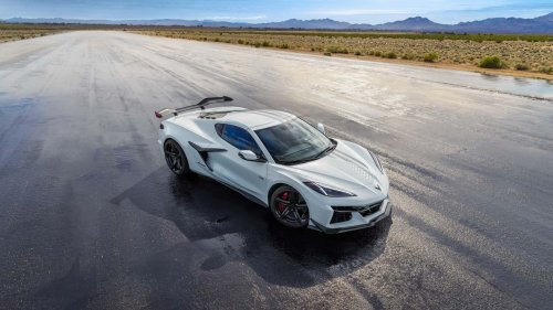 Chevrolet Celebrates America's Birthday With Special Stars and Stripes Graphics