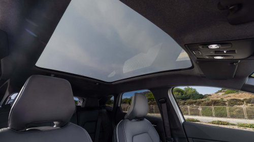 Mitsubishi Grandis 2025, al volante del SUV familiar urbano electrificado