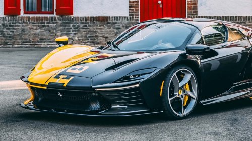 Ferrari Daytona SP3 Langka Ini Pecahkan Rekor Lelang